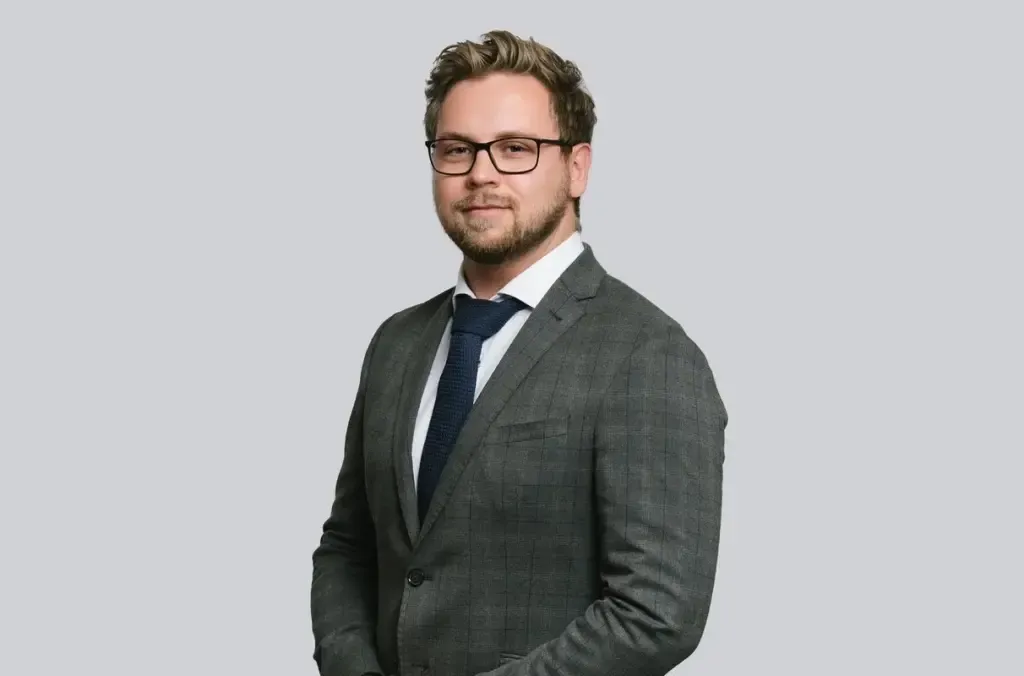 Master Anwalt EMIL SZABO