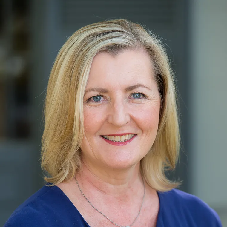 VAN TOORN Tania