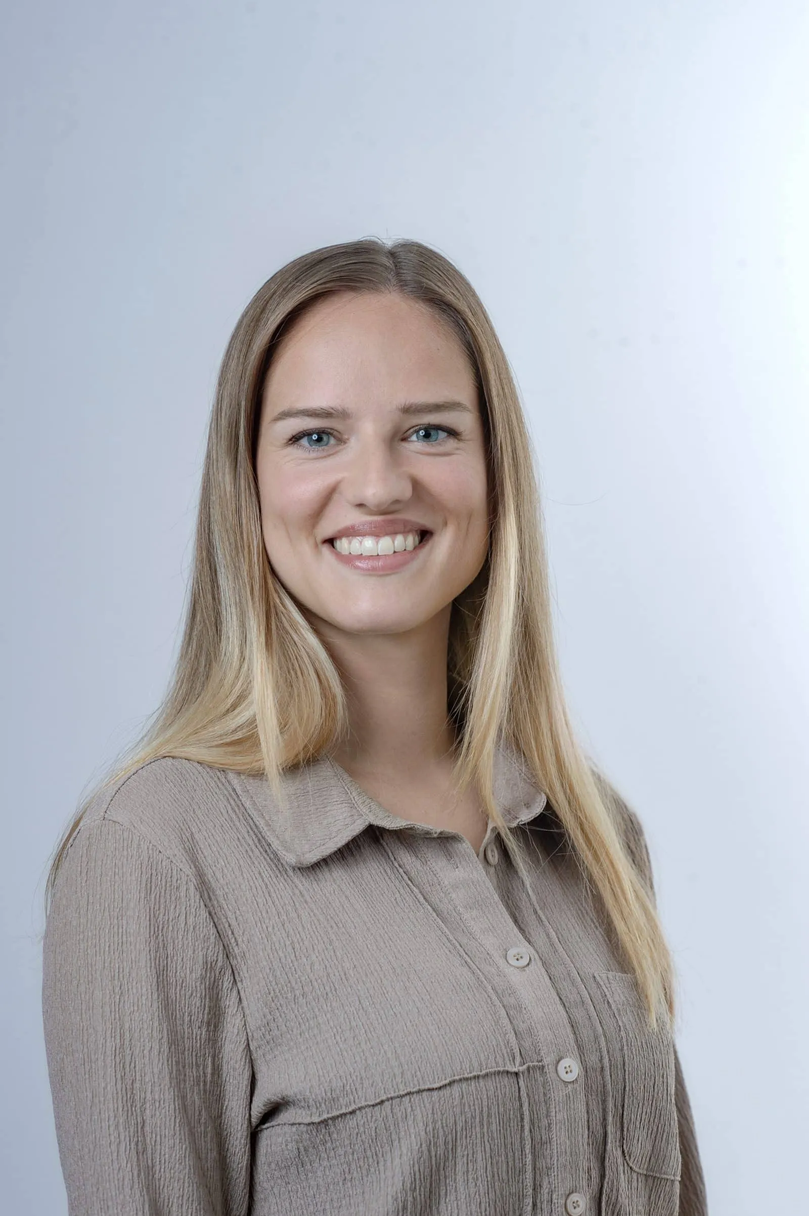 VAN DEN BROEK Anique