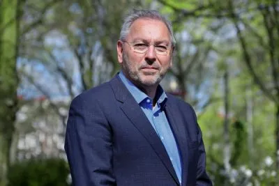Maestro Avvocato Hans FROON