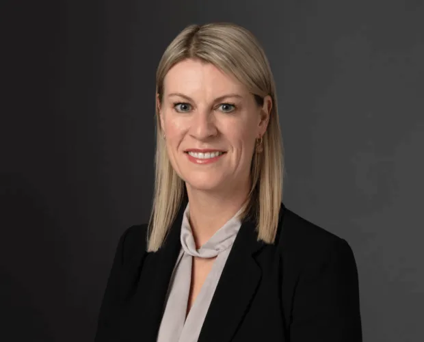 Master Lawyer Christina HALL