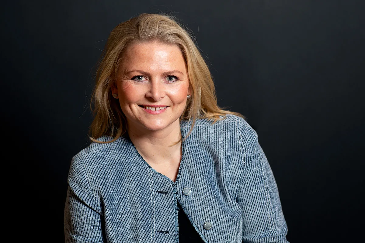 Maestro Abogado Ingrid HUMERFELT ECKHOFF