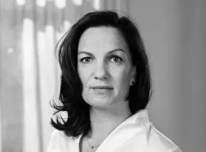 Maestro Abogado Agnès HARTPENGA