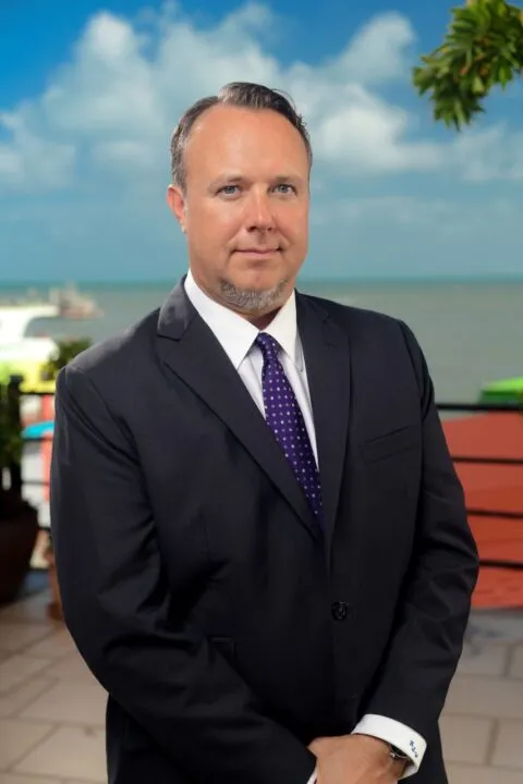 Maestro Avvocato Ryan J. WROBEL