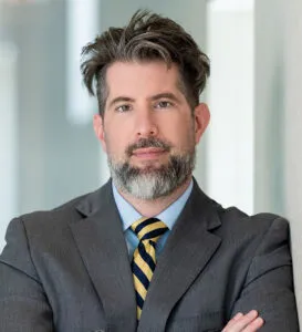 Maestro Abogado Christopher M. MCHUGH