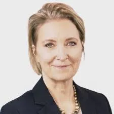 Master Lawyer Diane PETERS
