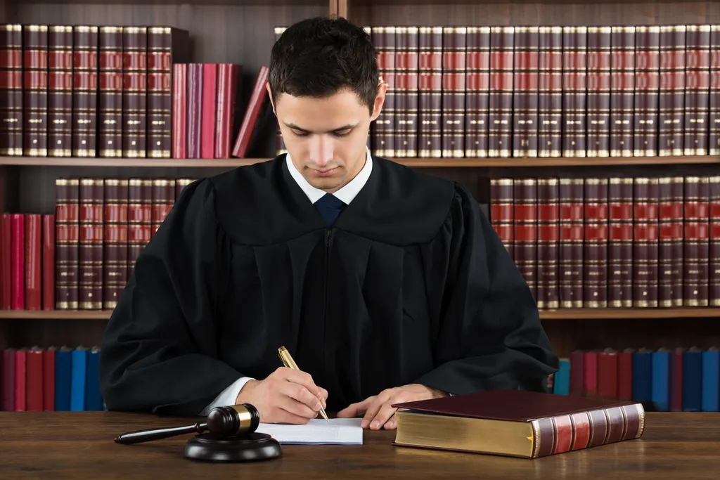 Syrian Lawyers Concerned Over New Regime's Control of Bar Association